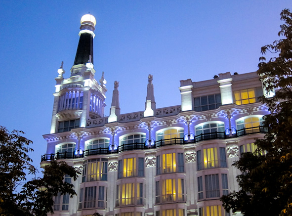 Night view of the Reina Victoria Hotel iluminations from Santa Ana square